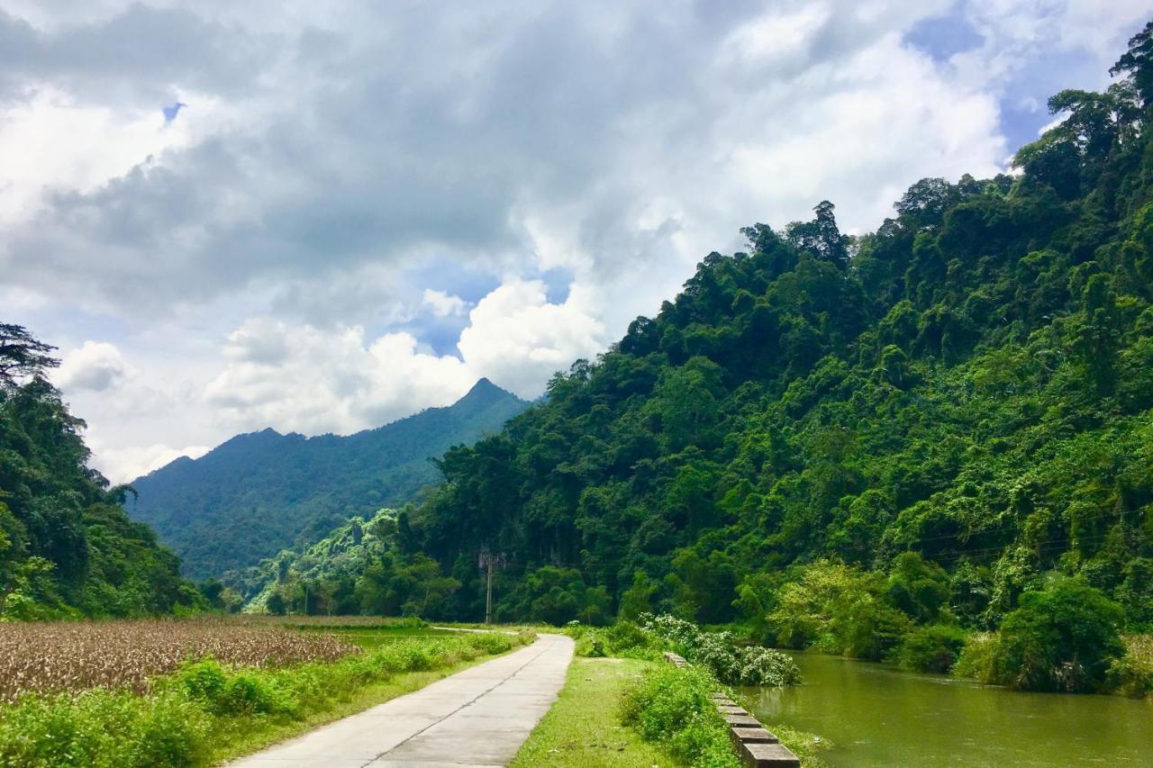 Ba Be Lakeside Bungalow Hotel Coc Pouc ภายนอก รูปภาพ