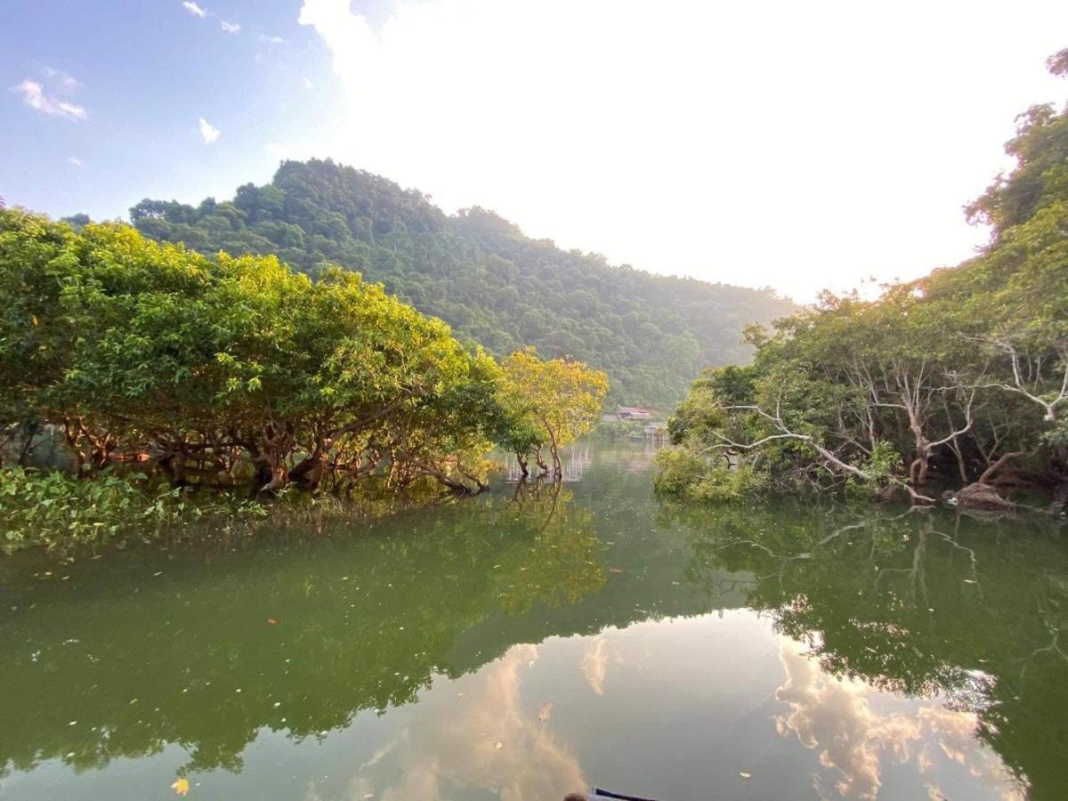 Ba Be Lakeside Bungalow Hotel Coc Pouc ภายนอก รูปภาพ