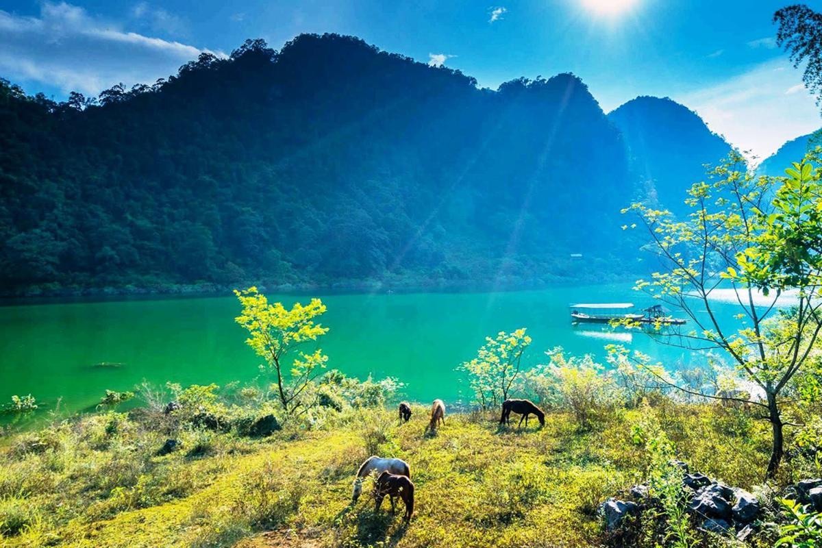 Ba Be Lakeside Bungalow Hotel Coc Pouc ภายนอก รูปภาพ